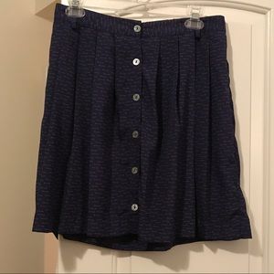 Key skirt **AVAILABLE UNTIL 10/1**